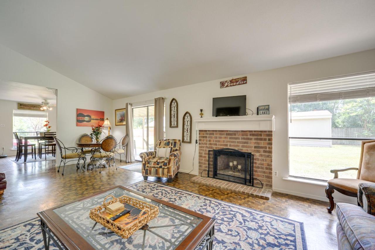 Mcqueeney Vacation Rental About 10 Mi To New Braunfels Eksteriør bilde
